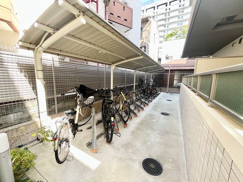 近くのセブンイレブン 阪急塚口駅南店まで81m(徒歩2分)