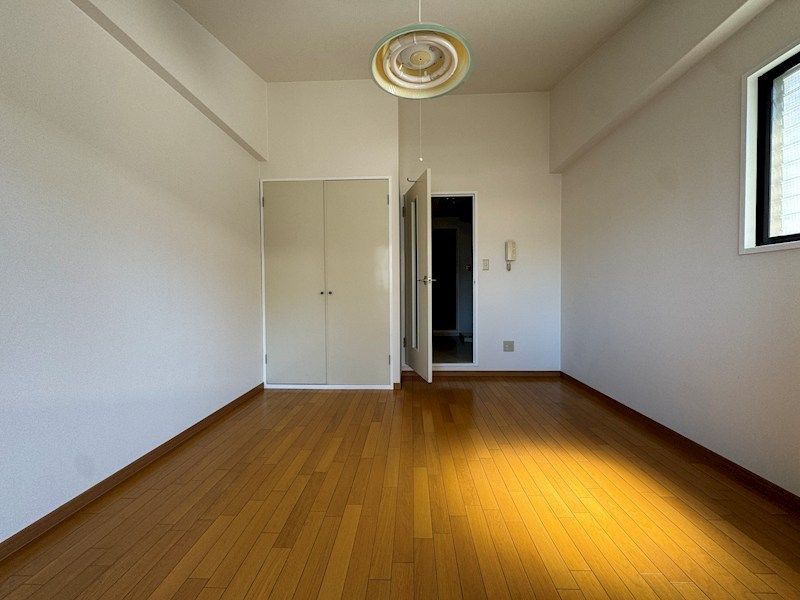 近くのローソン 神戸三川口町三丁目店まで212m（徒歩3分）