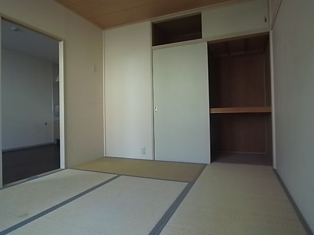 ベッドルーム