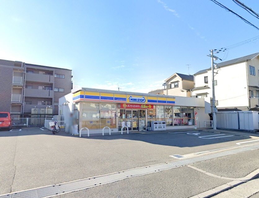 近くのミニストップ 尼崎武庫之荘店まで320m（徒歩4分）