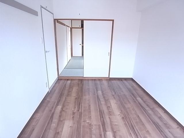 ベッドルーム