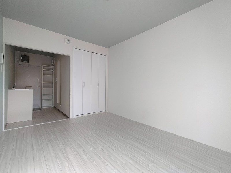 近くのローソン 尼崎西立花町三丁目店まで81m（徒歩2分）