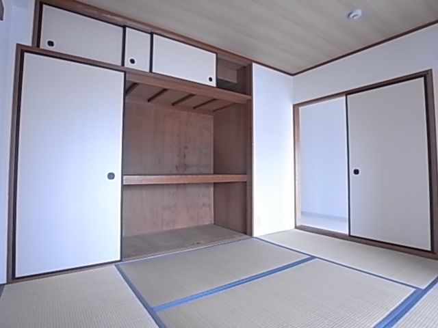 ベッドルーム