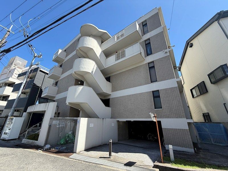 ダイドーメゾン立花西の外観画像