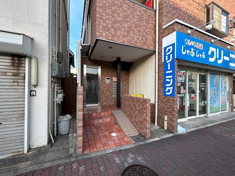 近くのセブンイレブン 阪急塚口駅南店まで192m（徒歩3分）
