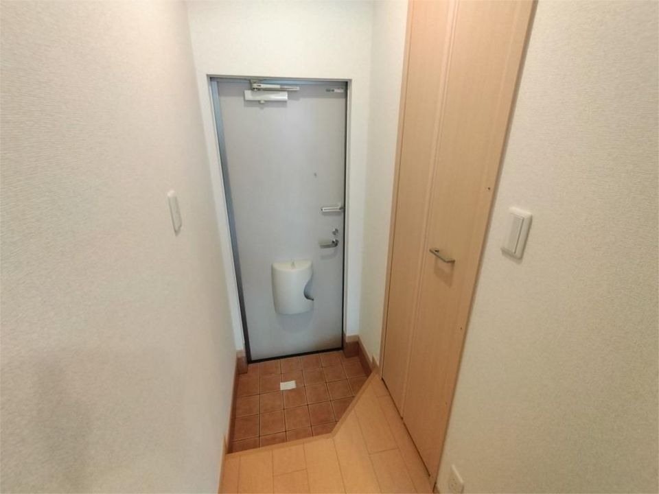 近くのローソン 伊丹寺本三丁目店まで451m（徒歩6分）