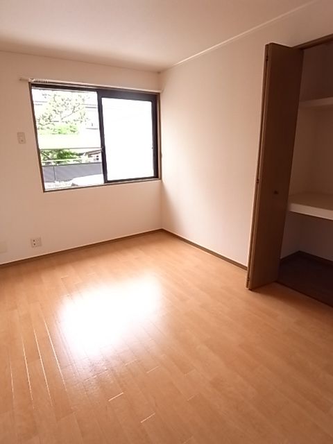 ベッドルーム