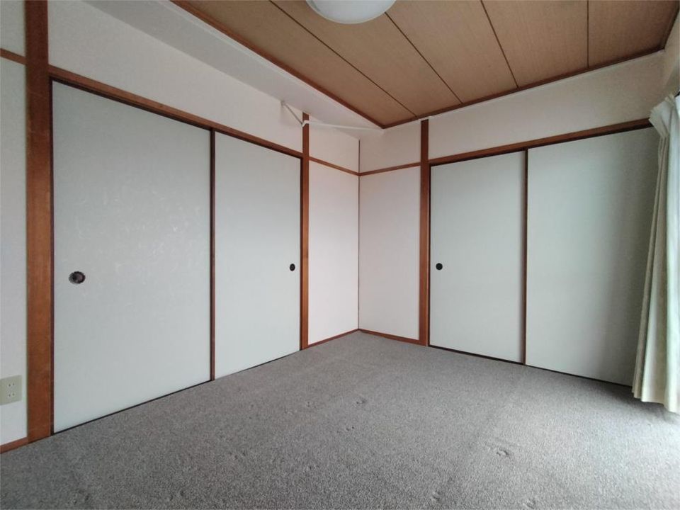 ベッドルーム
