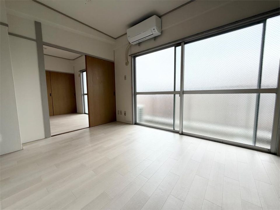 近くのローソン 伊丹稲野町八丁目店まで218m(徒歩3分)