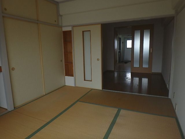 ベッドルーム