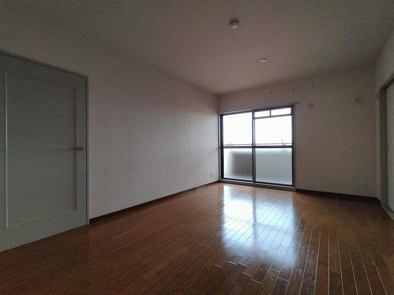 近くのファミリーマート 伊丹森本店まで211m（徒歩3分）