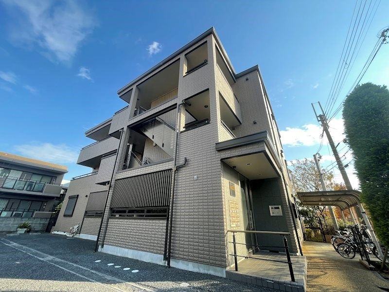 クレシェンド岡本の外観画像
