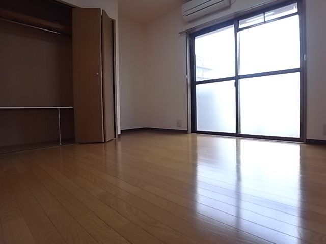 ベッドルーム