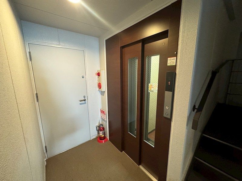 近くのセブンイレブン 神戸西元町店まで184m（徒歩3分）