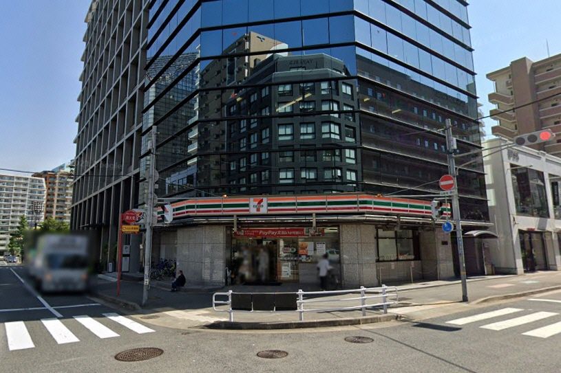 近くのセブンイレブン 神戸三宮磯上通店まで159m（徒歩2分）