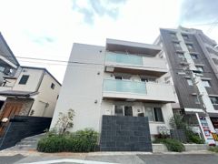 BOWLZ KOBE 兵庫町の外観画像