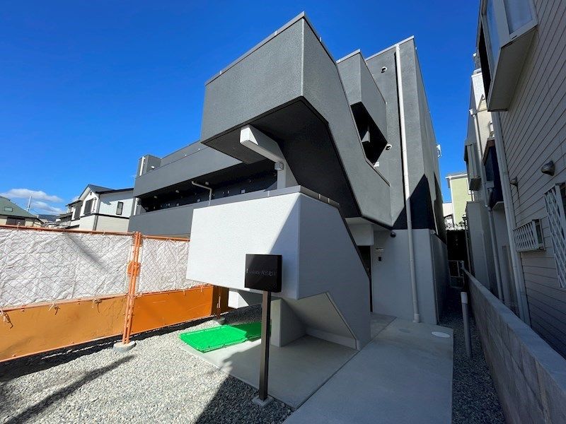 Lustore西宮北口の外観画像