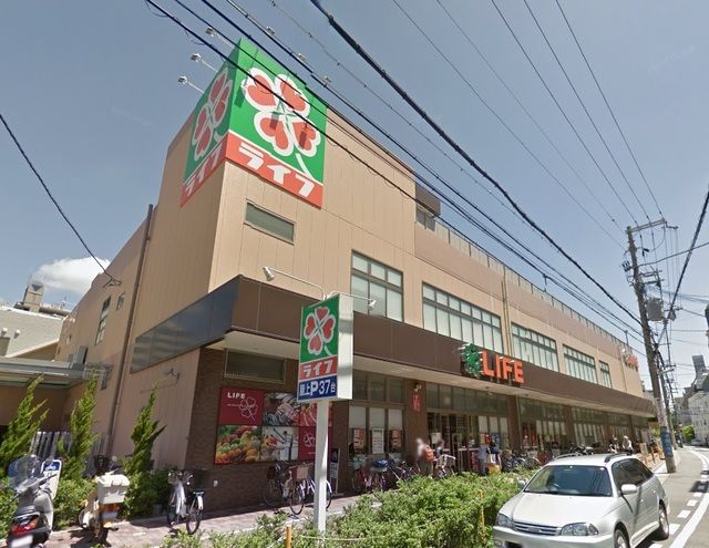 近くのライフ下山手店まで437m（徒歩6分）