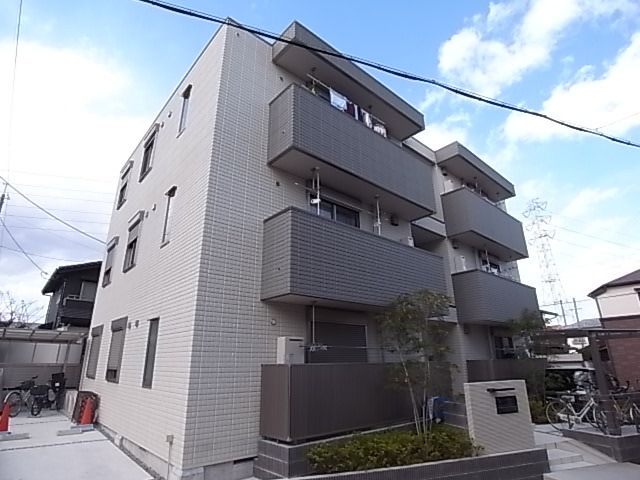 エイトエイティーンメゾンの外観画像