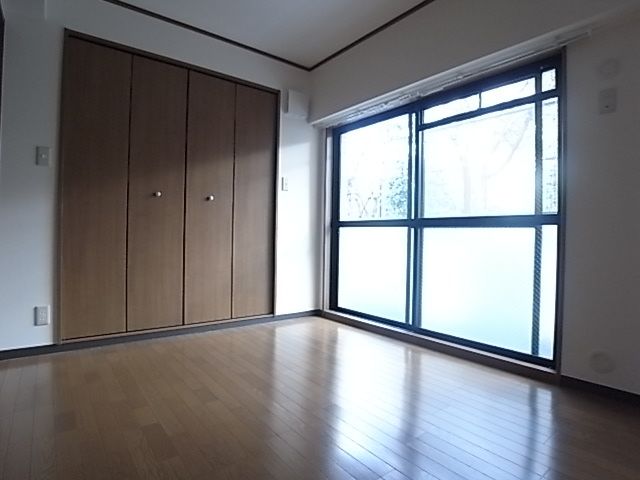 ベッドルーム