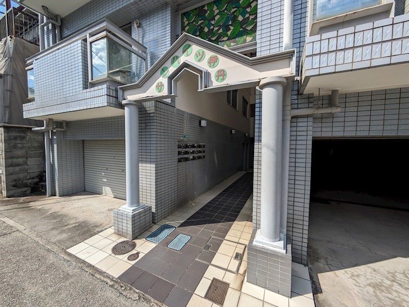 近くのローソン 伊丹南野六丁目店まで314m（徒歩4分）