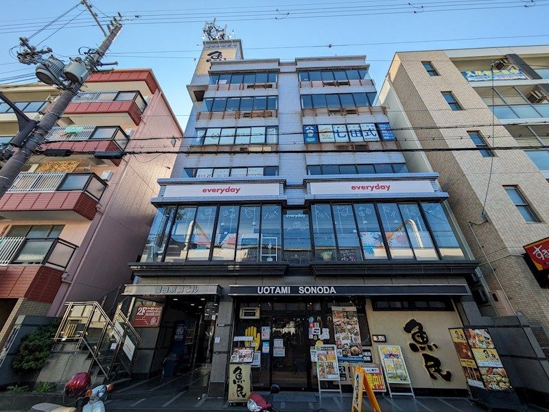 園田駅前ビルの外観画像