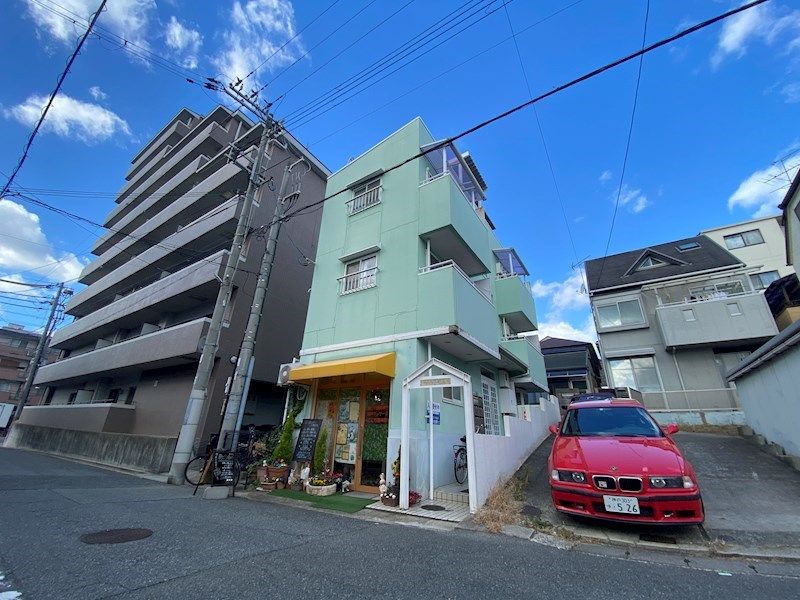 カサヴェルデの外観画像