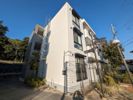 岡田山ハイツ B棟の外観
