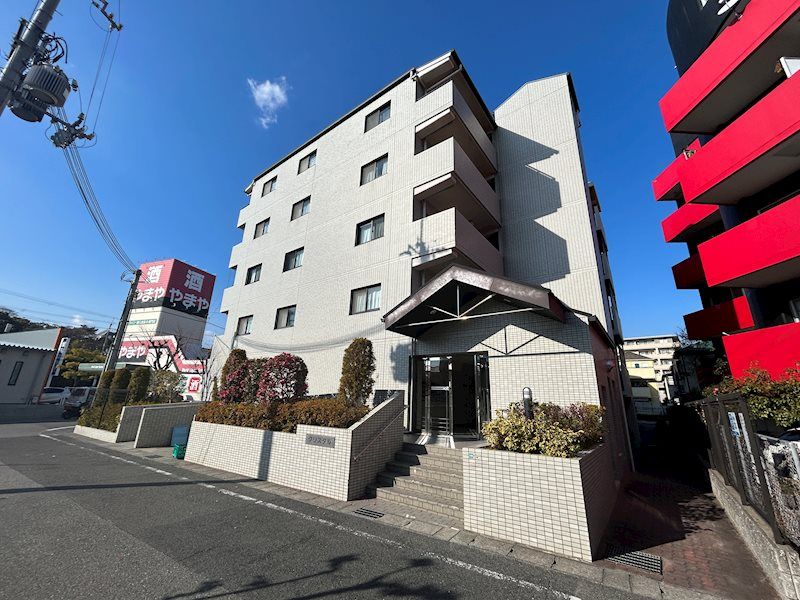 クリスタルの外観画像