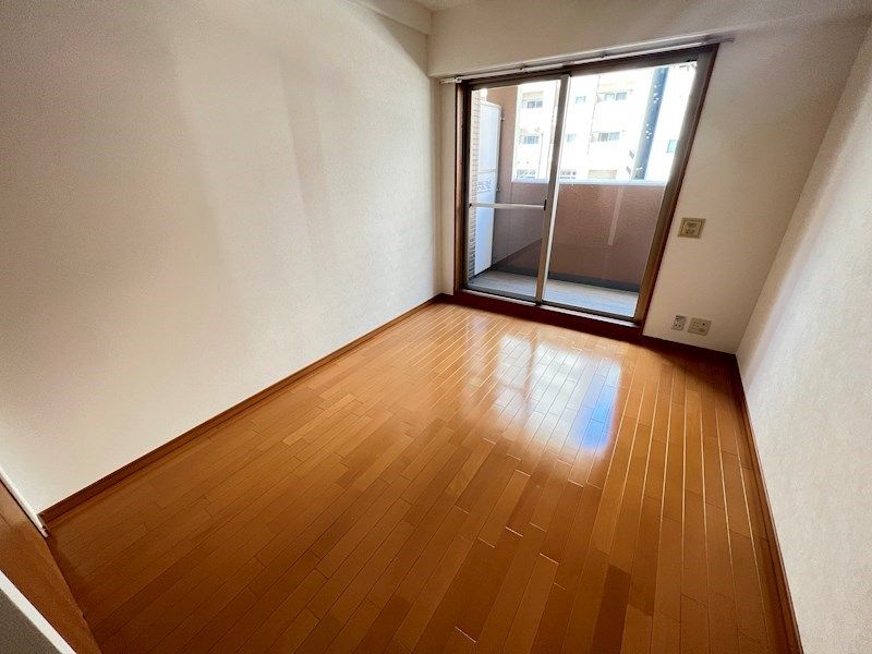 ベッドルーム