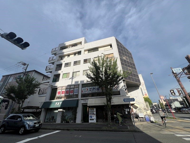 西宮荘ビルの外観画像
