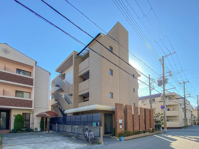 ファミーユあじさいの外観画像