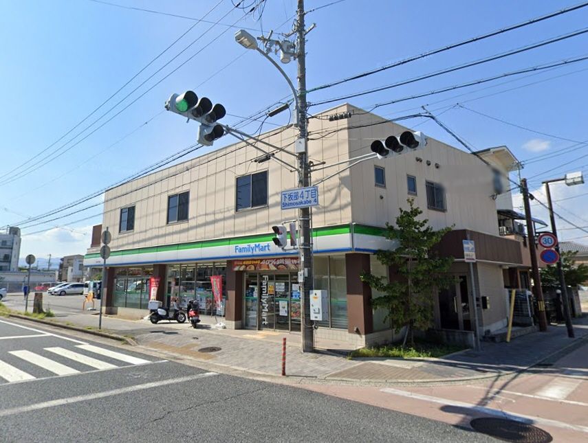 近くのファミリーマート 尼崎下坂部店まで449m（徒歩6分）