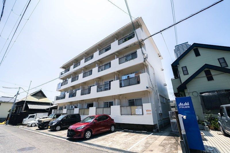 マンションエイトの外観画像