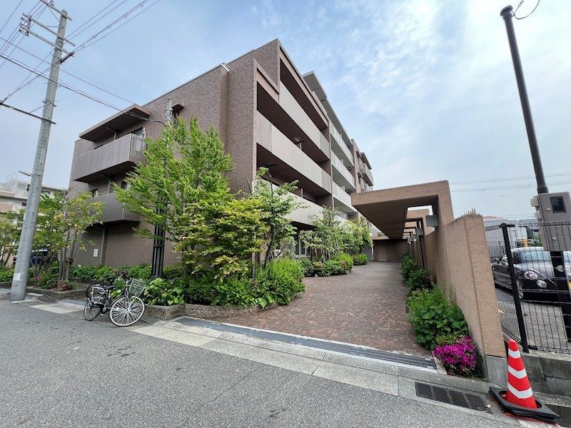 甲子園三番町ハイツの外観画像