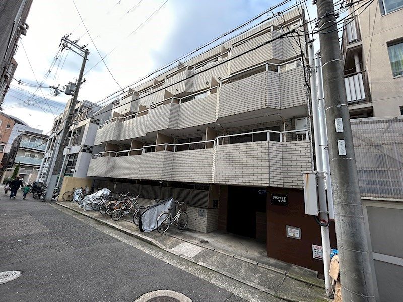 グランディア甲子園の外観画像