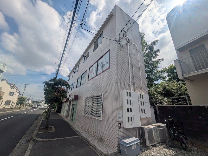 こすもす館の外観画像