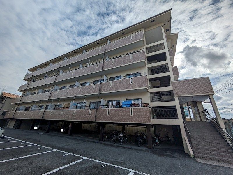 マンションフローラの外観画像