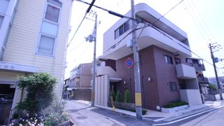 カーサ コン ブリオの外観画像