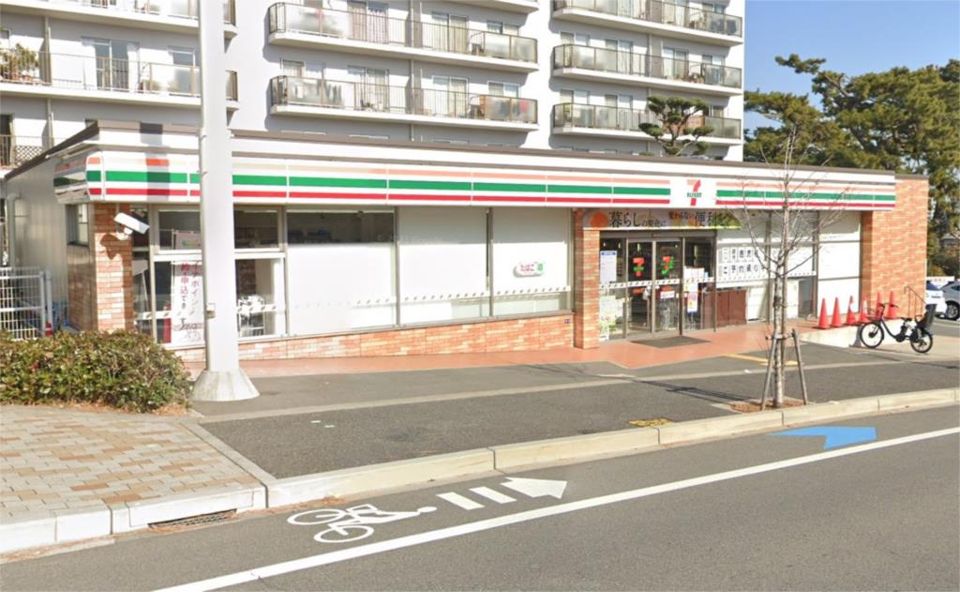 近くのセブンイレブン 神戸魚崎北町4丁目店まで330m（徒歩5分）