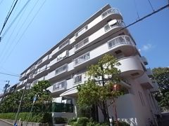 シャムロックコート西岡本の外観画像