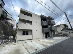 アパルトマン大倉山の外観画像