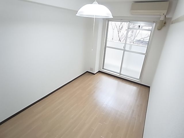 ベッドルーム