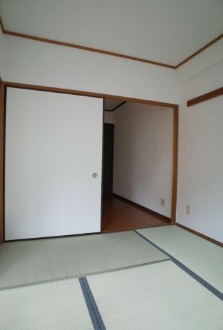 ベッドルーム