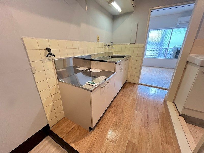 近くのローソン 中山手通二丁目店まで132m（徒歩2分）