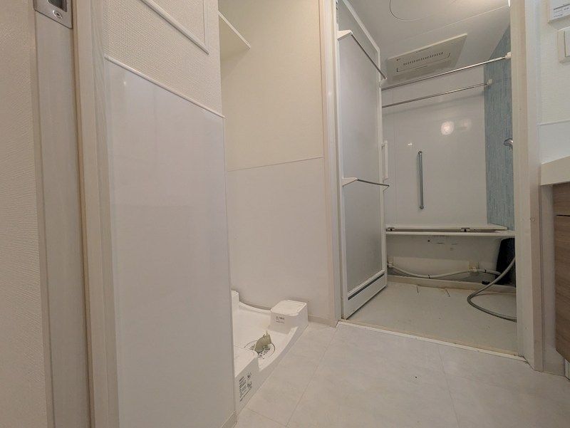 近くのファミリーマート 甲子園口三丁目店まで205m(徒歩3分)