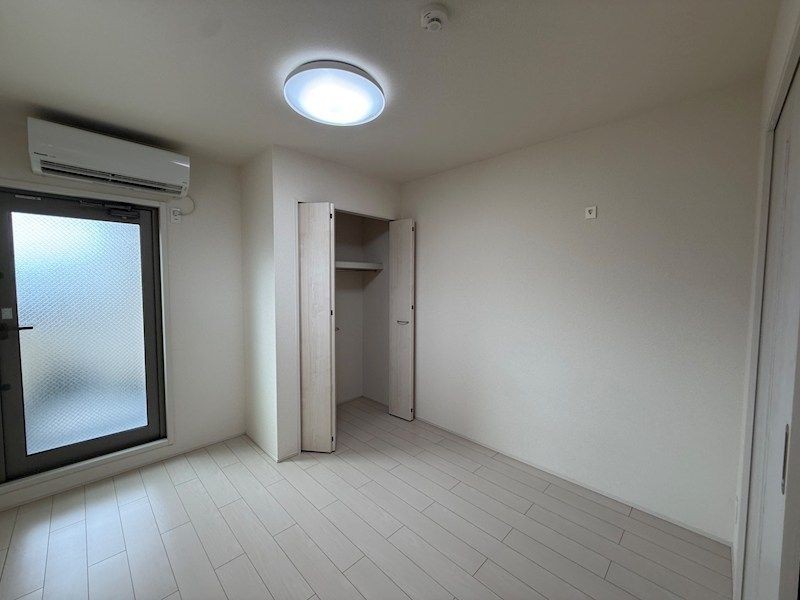 近くのセブンイレブン 西宮小曽根町2丁目店まで326m(徒歩5分)