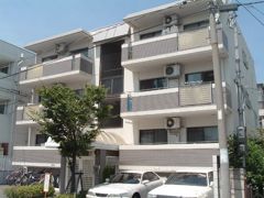 ロイヤルヴィラの外観画像