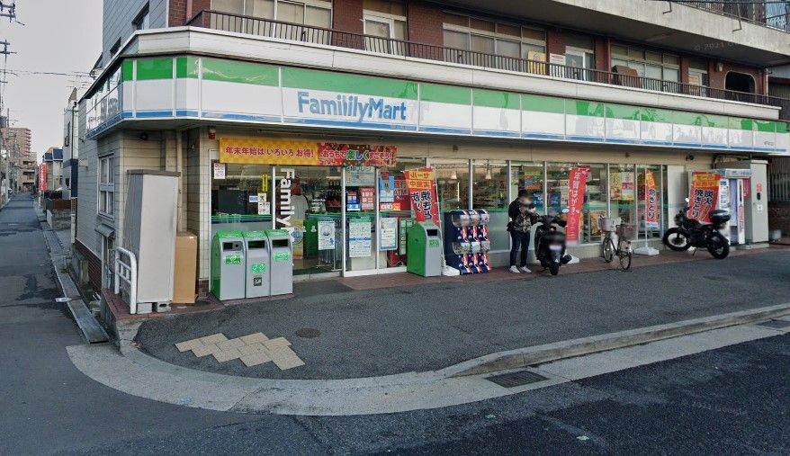 近くのファミリーマート 神戸深江店まで451m（徒歩6分）