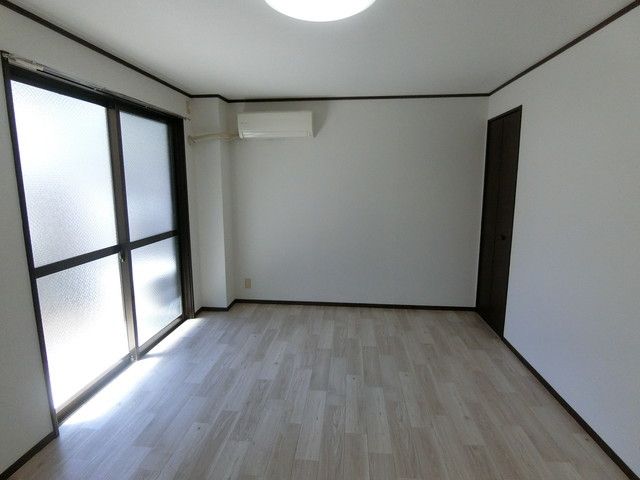 ベッドルーム
